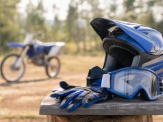 Débuter en motocross avec le bon matériel pour vos premières sessions