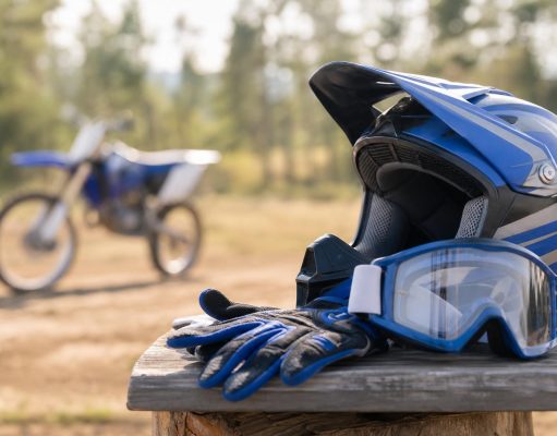 Débuter en motocross avec le bon matériel pour vos premières sessions